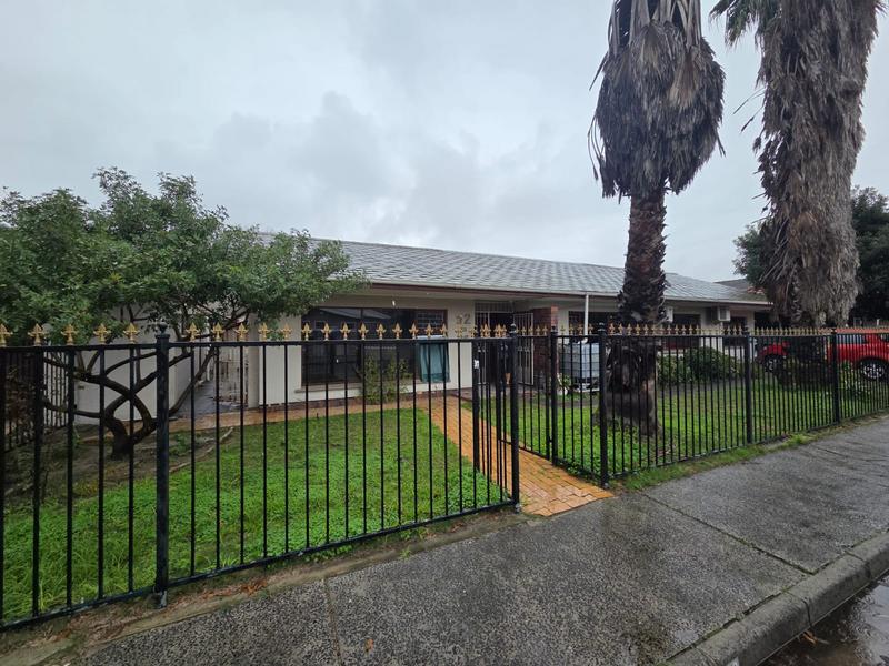 To Let 3 Bedroom Property for Rent in De La Haye Western Cape